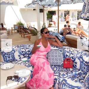 PINK PRINTED
FLORAL MESH MAXI
DRESS